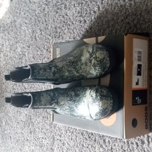 Bogs composite water boots size 7 women